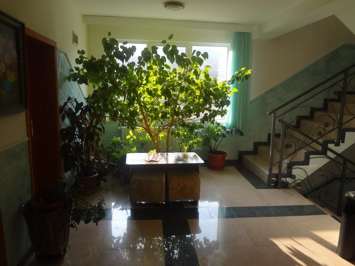 Paradise Hotel Madzharovo ภายนอก รูปภาพ