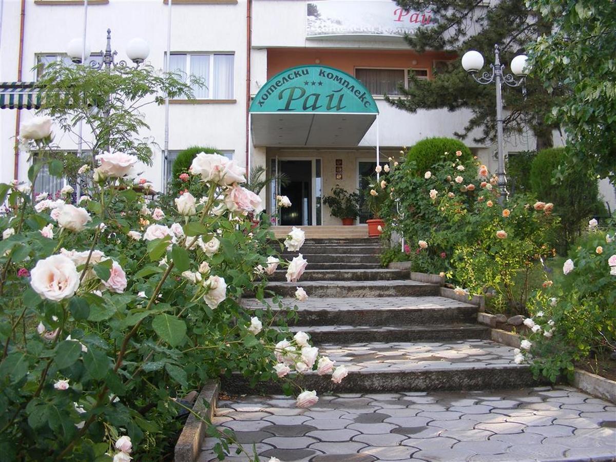 Paradise Hotel Madzharovo ภายนอก รูปภาพ