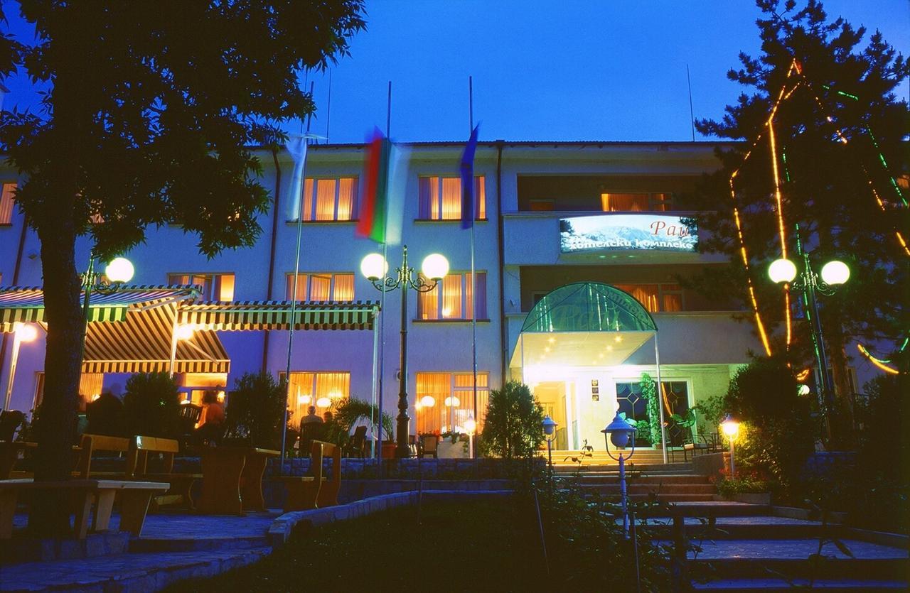 Paradise Hotel Madzharovo ภายนอก รูปภาพ
