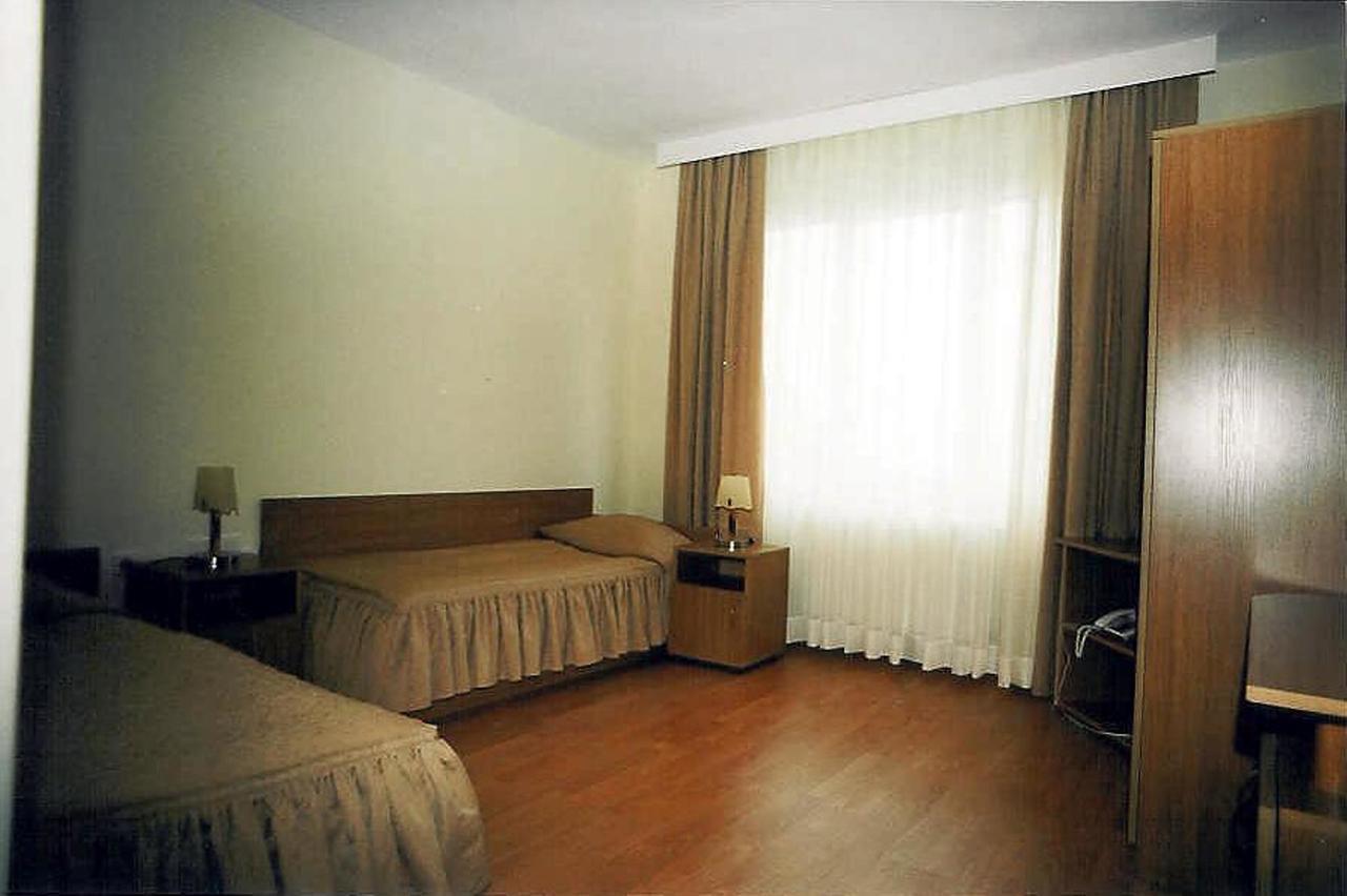 Paradise Hotel Madzharovo ภายนอก รูปภาพ