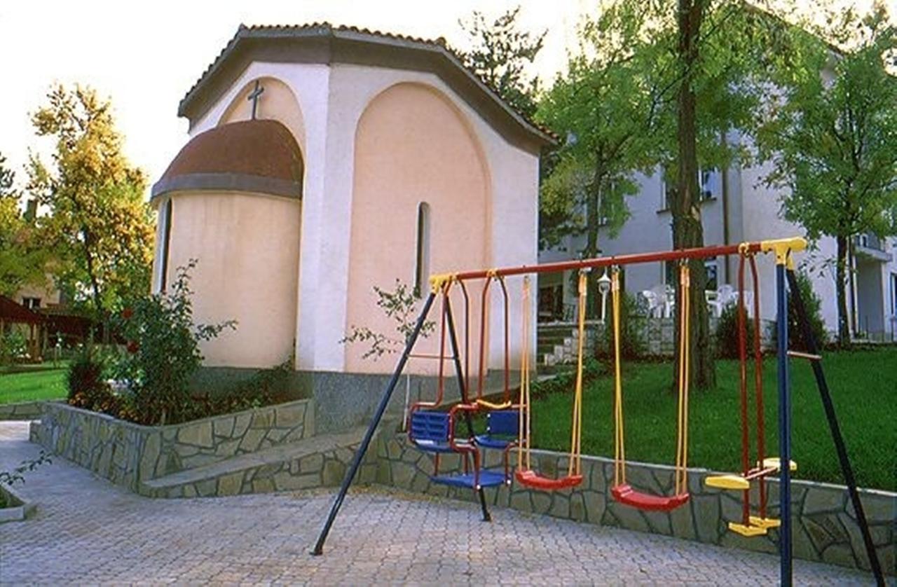 Paradise Hotel Madzharovo ภายนอก รูปภาพ