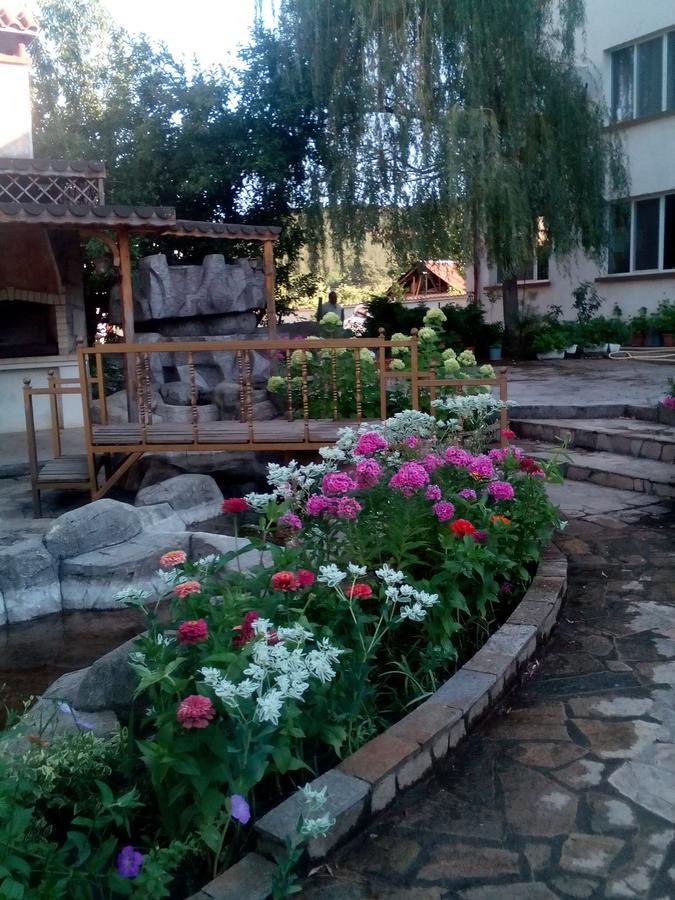 Paradise Hotel Madzharovo ภายนอก รูปภาพ